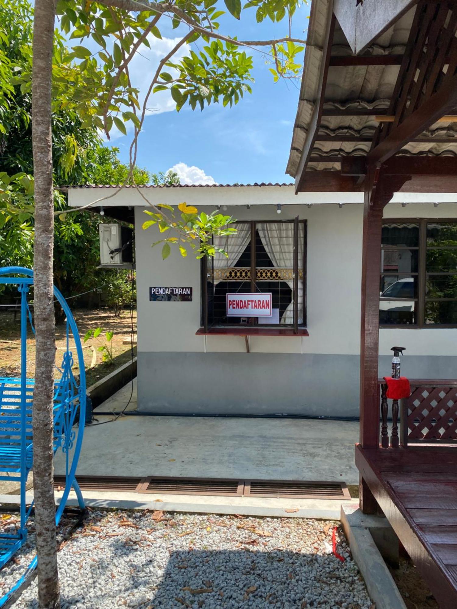 Lakse Inn Homestay Kampong Pengkalan Maras Zewnętrze zdjęcie