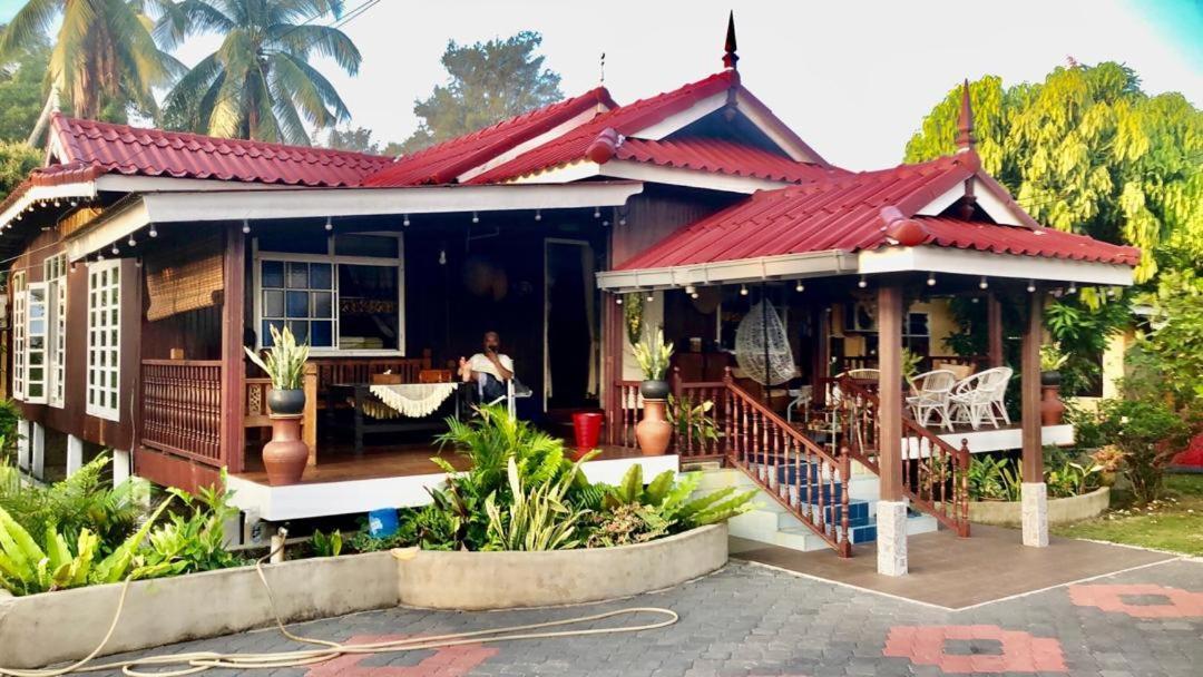 Lakse Inn Homestay Kampong Pengkalan Maras Zewnętrze zdjęcie